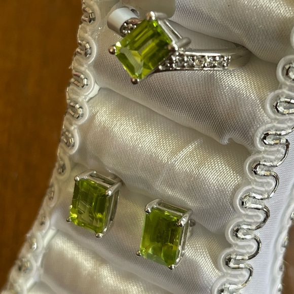 NWT SET!! 4.62 ct CHANGBAI PERIDOT TOPAZ EARRINGS/RING SIZE 7. Ltd Edit 1 of 77! - Picture 9 of 10